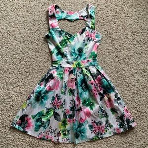 Xenia Boutique Floral Dress with Heart Back